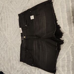 Black, high rise frayed hem jean shorts size 18, new with tags!